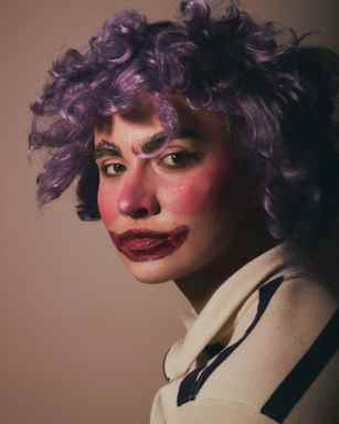 Maryna Adamenko in clown makeup at the Otto-Falckenberg-Schule